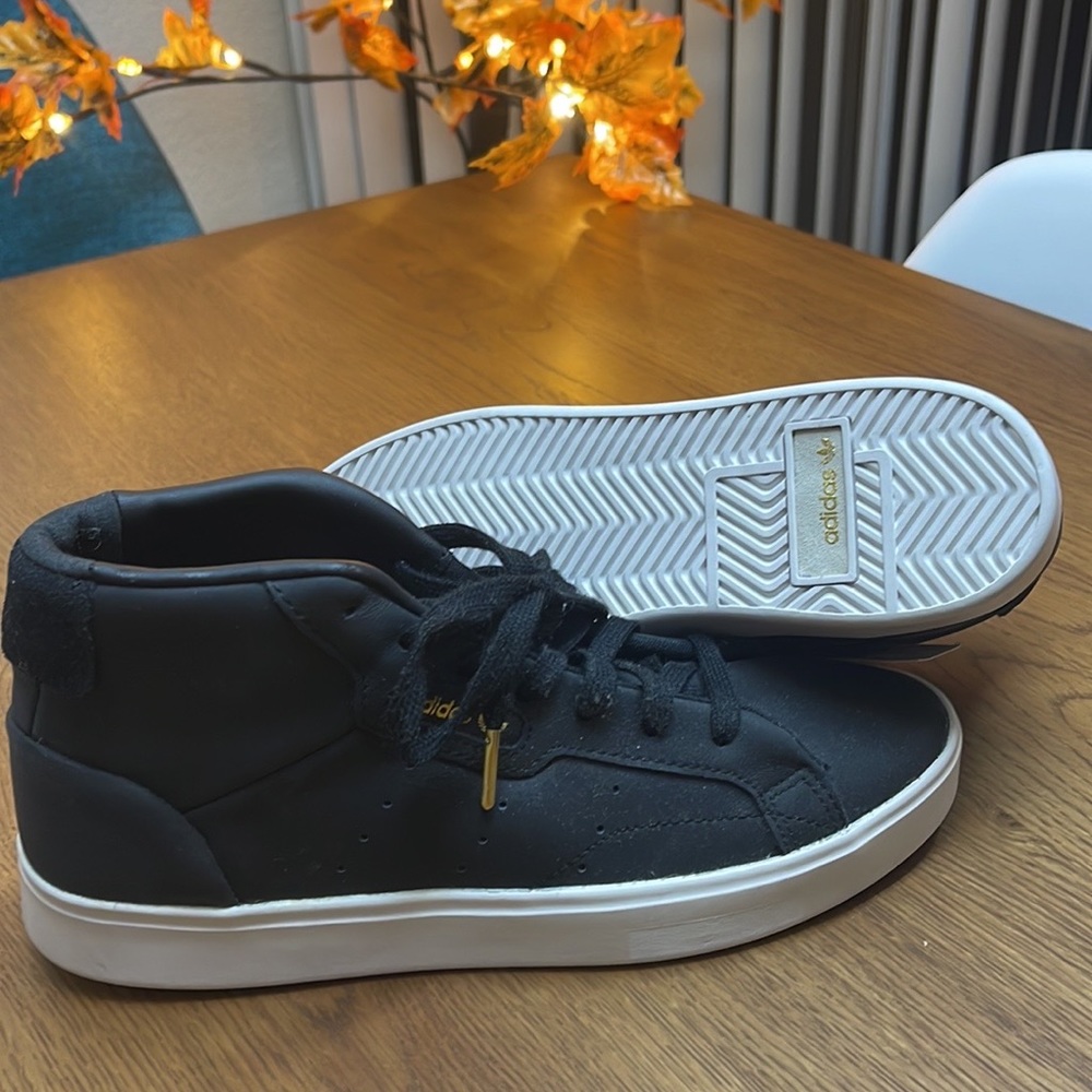 COPY - Adidas Sleek Mid W